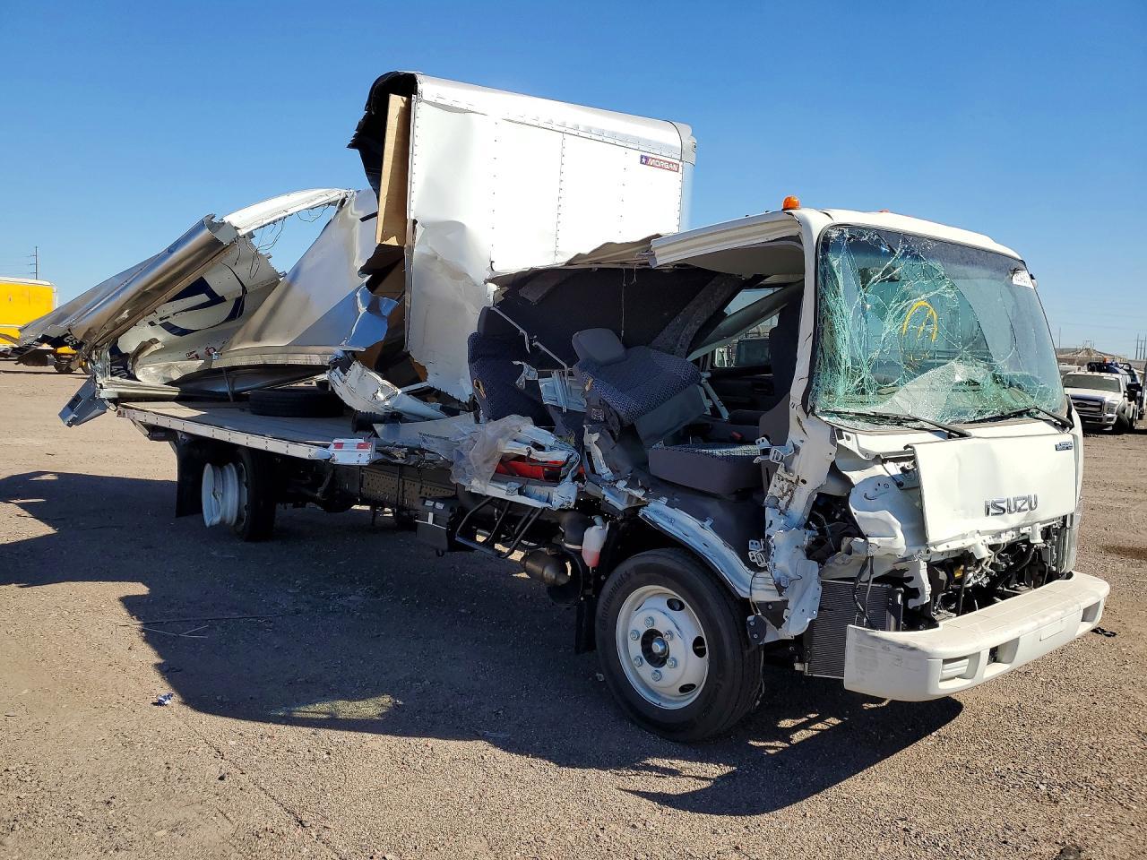 2026 Isuzu NPR HD BOX Truck