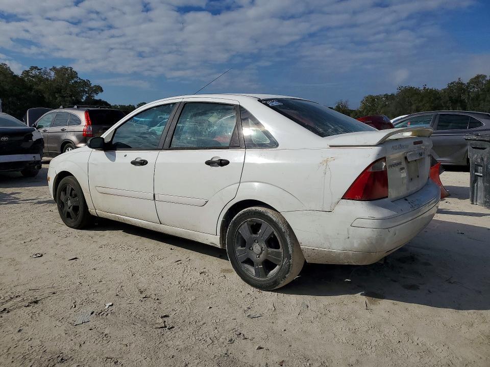 2005 Ford Focus ZX4