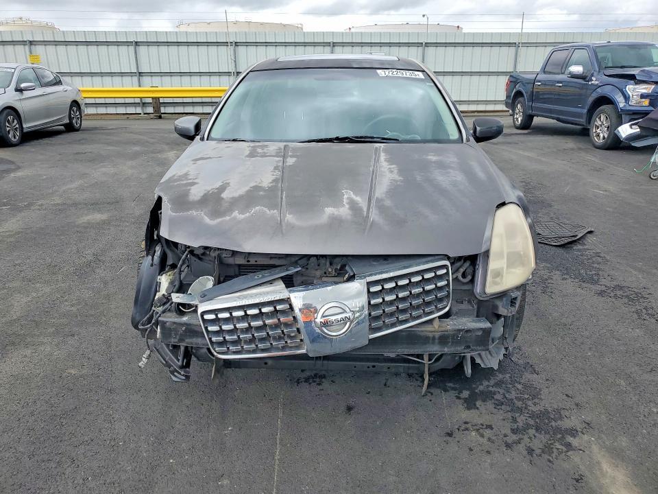 2006 Nissan Maxima se