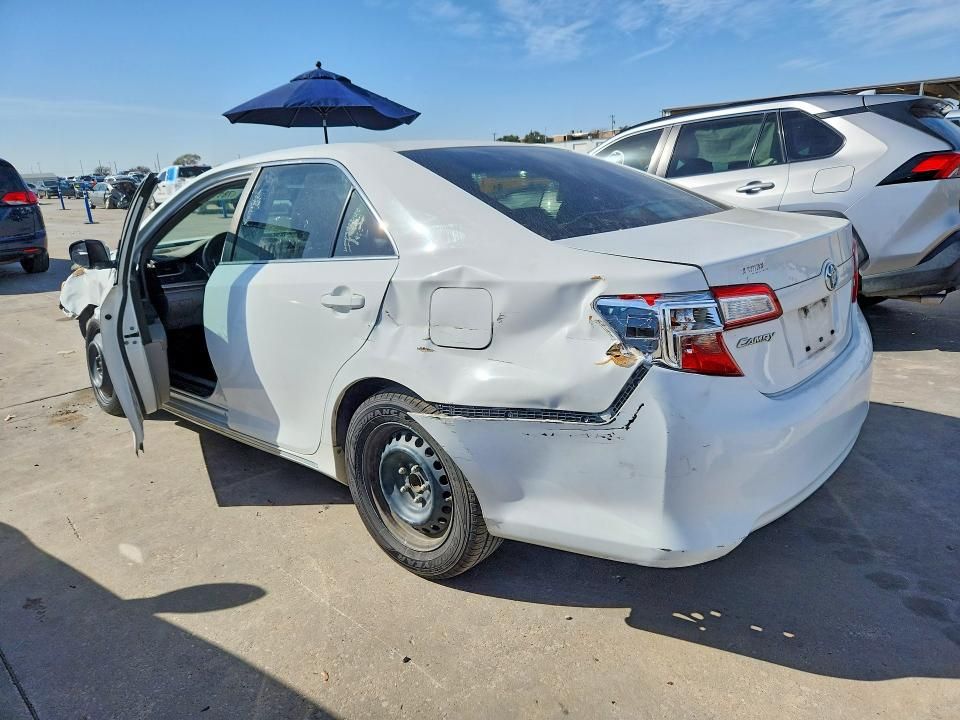 2014 Toyota Camry le