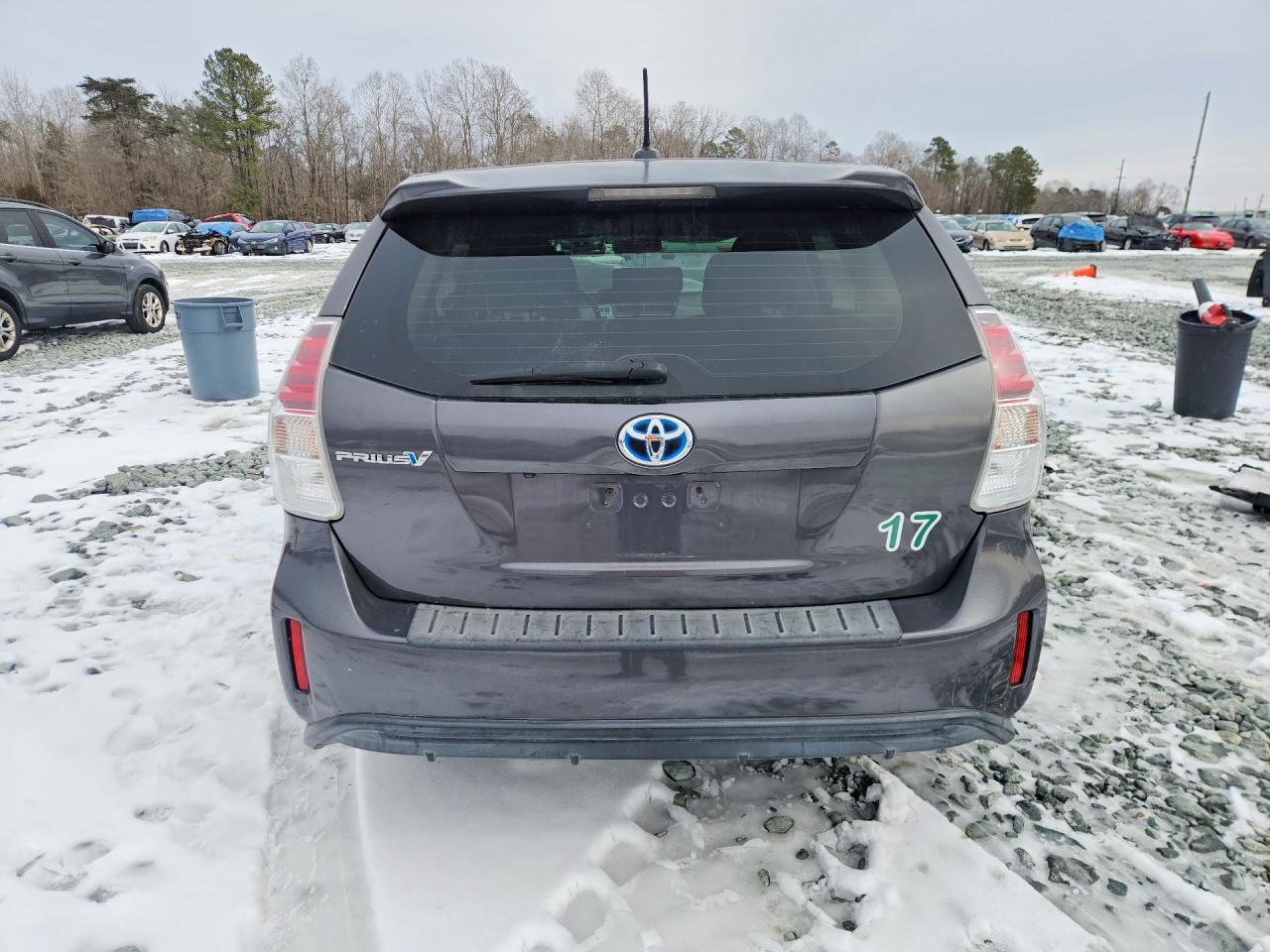 2016 Toyota Prius v