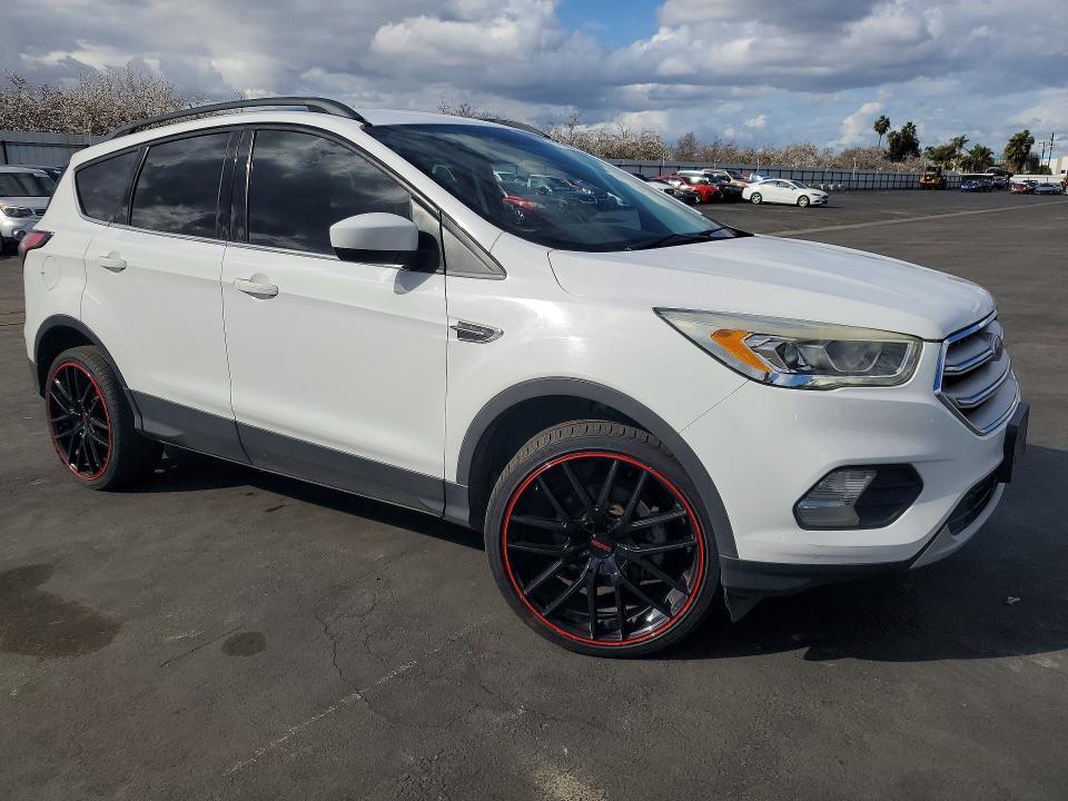 2018 Ford Escape sel