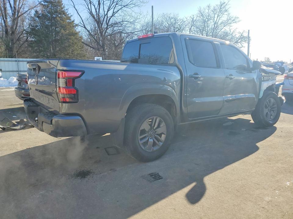 2025 Nissan Frontier s