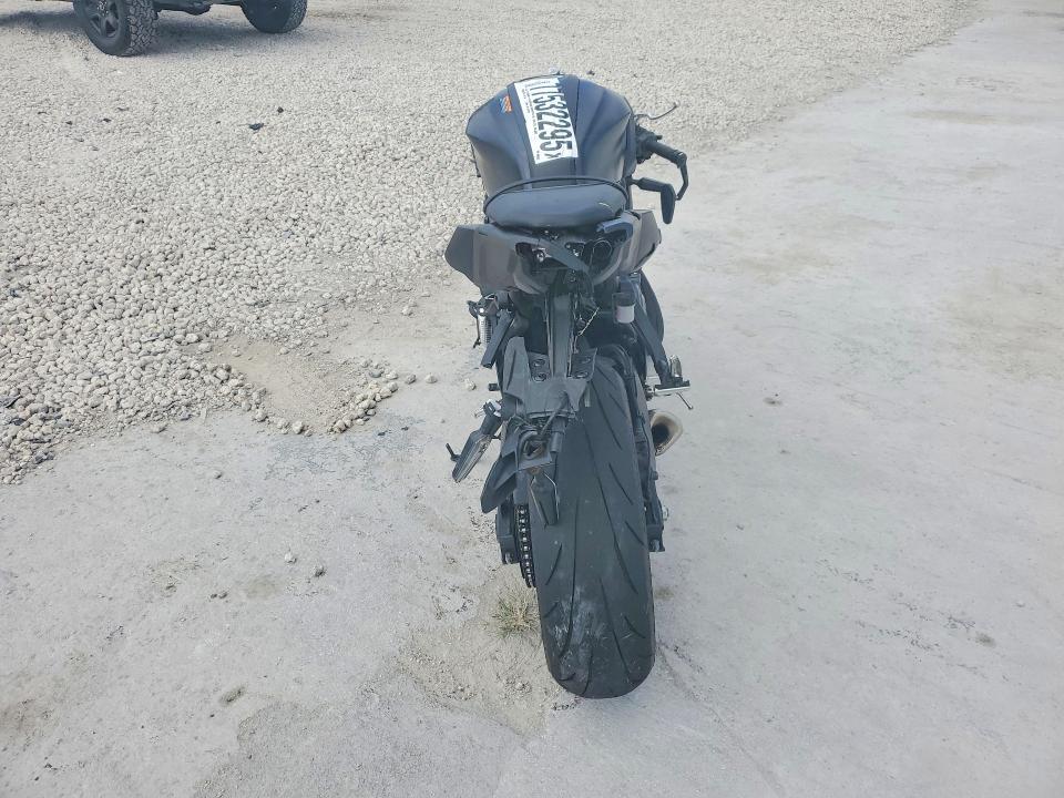 2025 Yamaha Mtn690