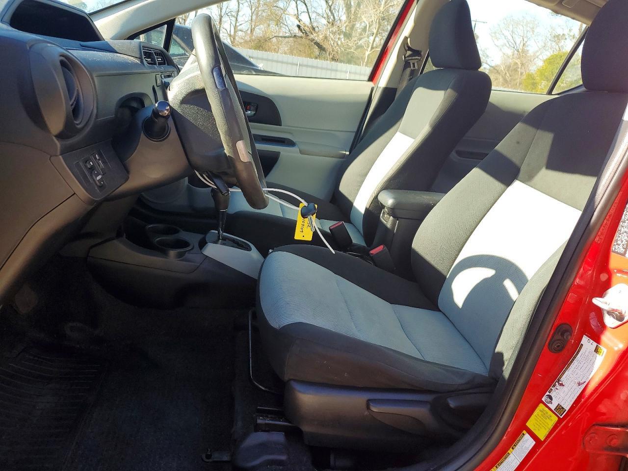 2013 Toyota Prius c