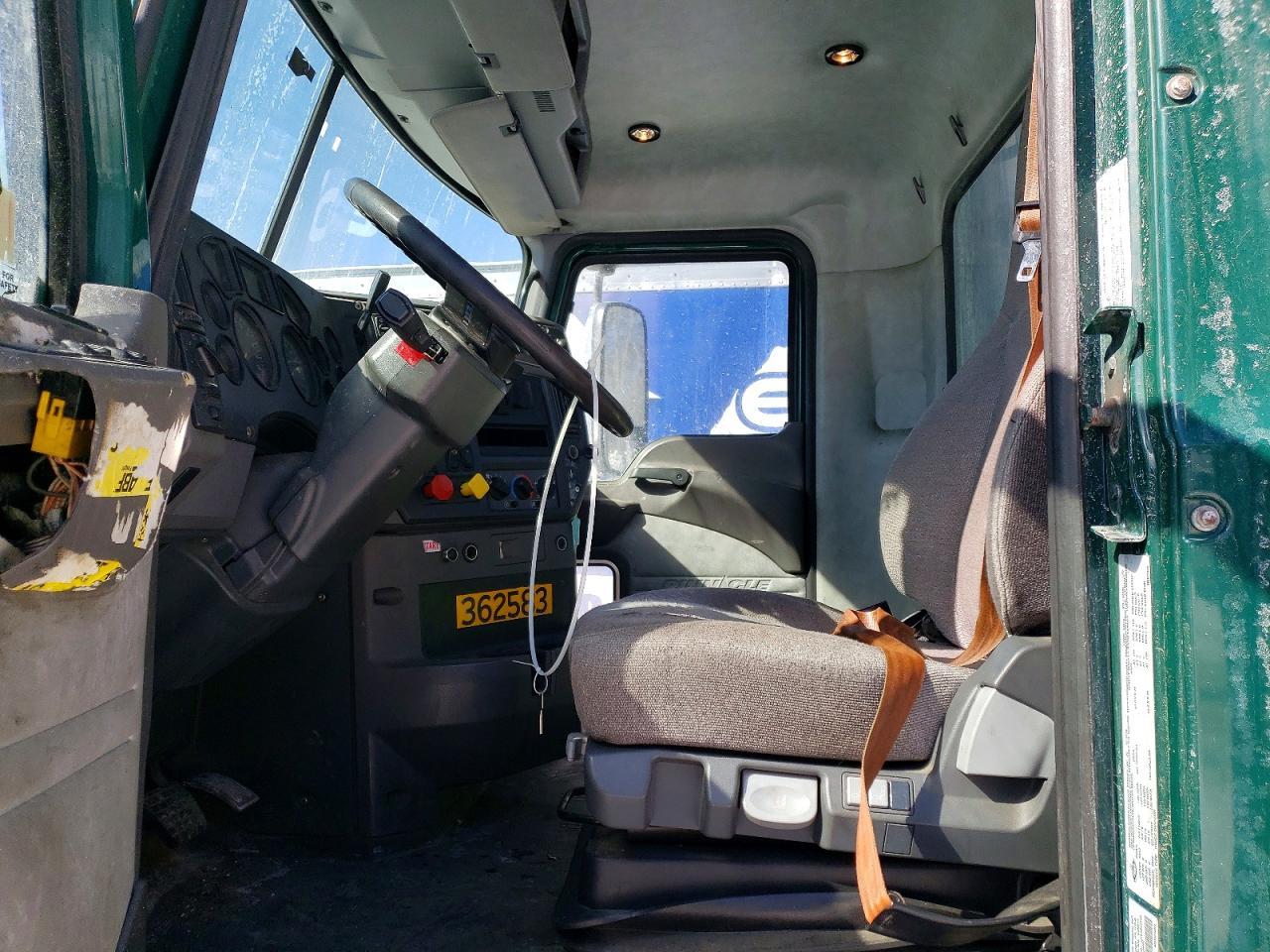 2017 Mack CXU613 Semi Truck
