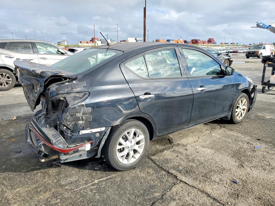 2017 Nissan Versa s