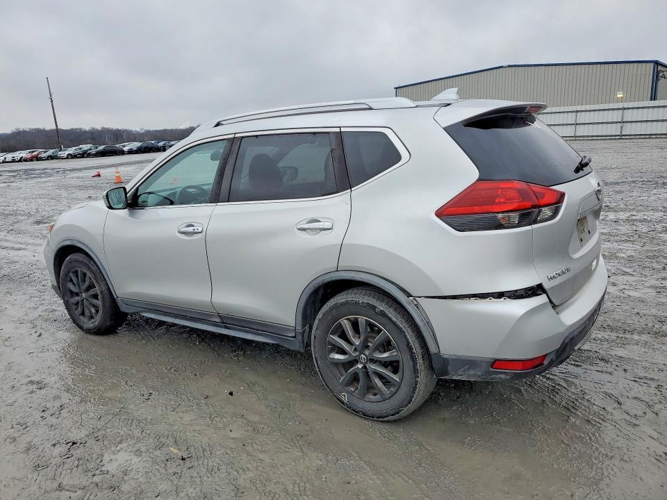 2018 Nissan Rogue sv