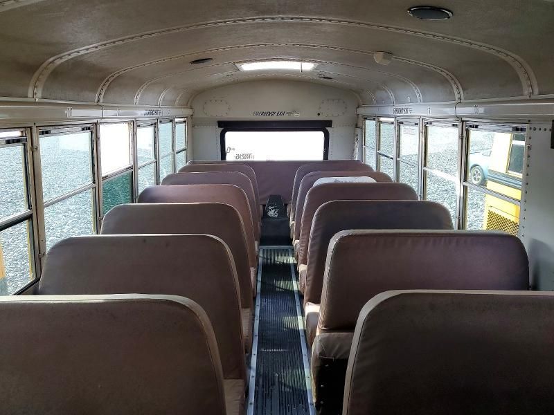 2004 Thomas School Bus-school bus