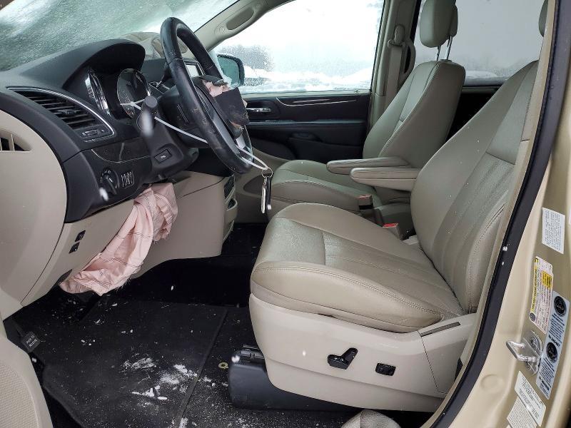 2011 Chrysler Town & Country Touring l