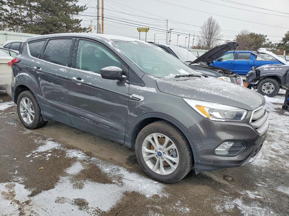 2019 Ford Escape se