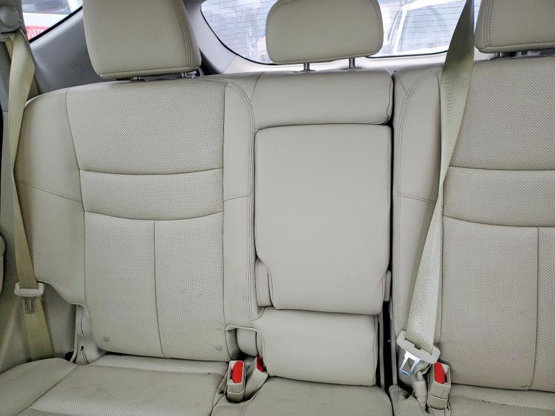 2016 Nissan Murano s