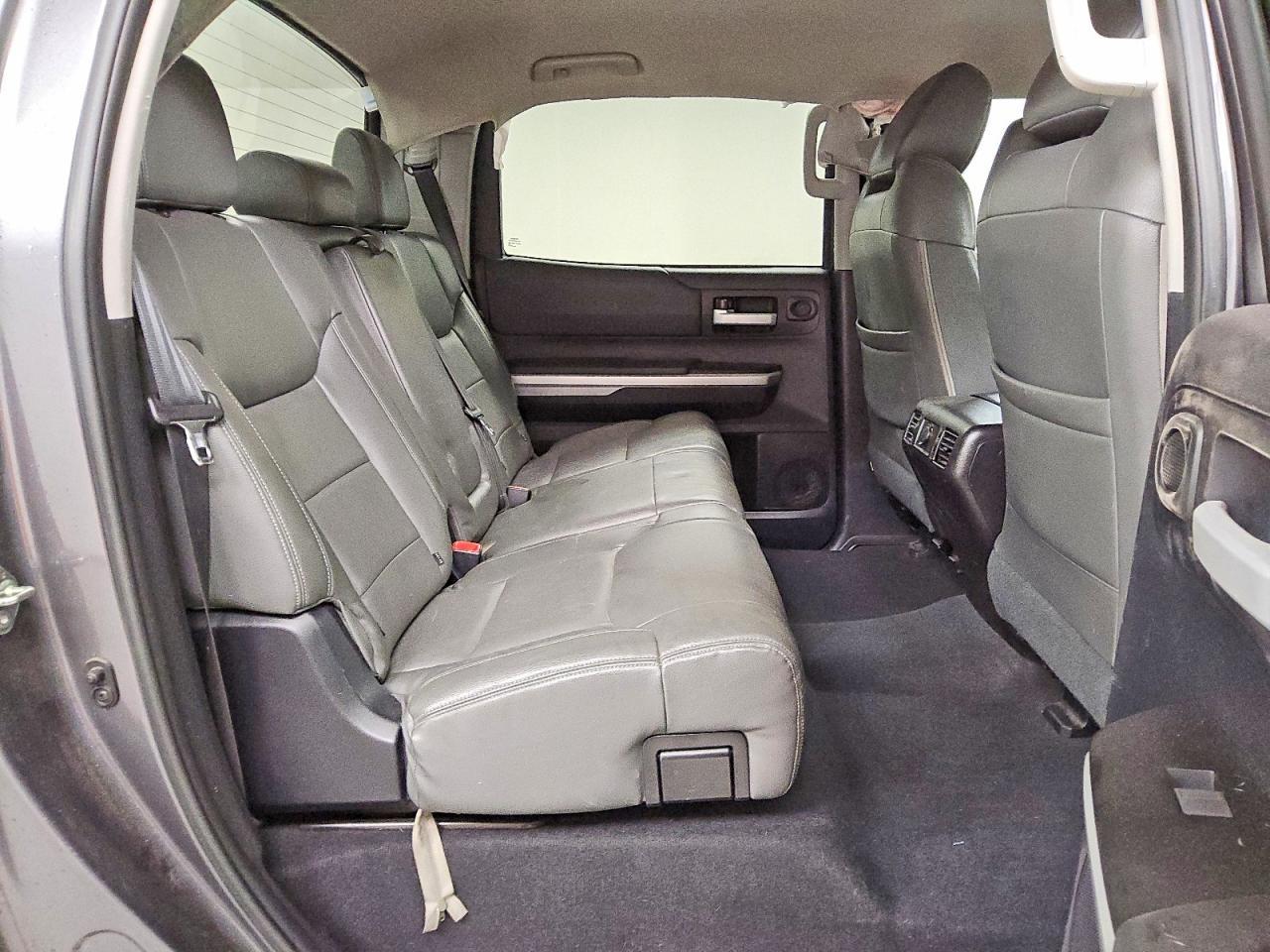 2016 Toyota Tundra SR5