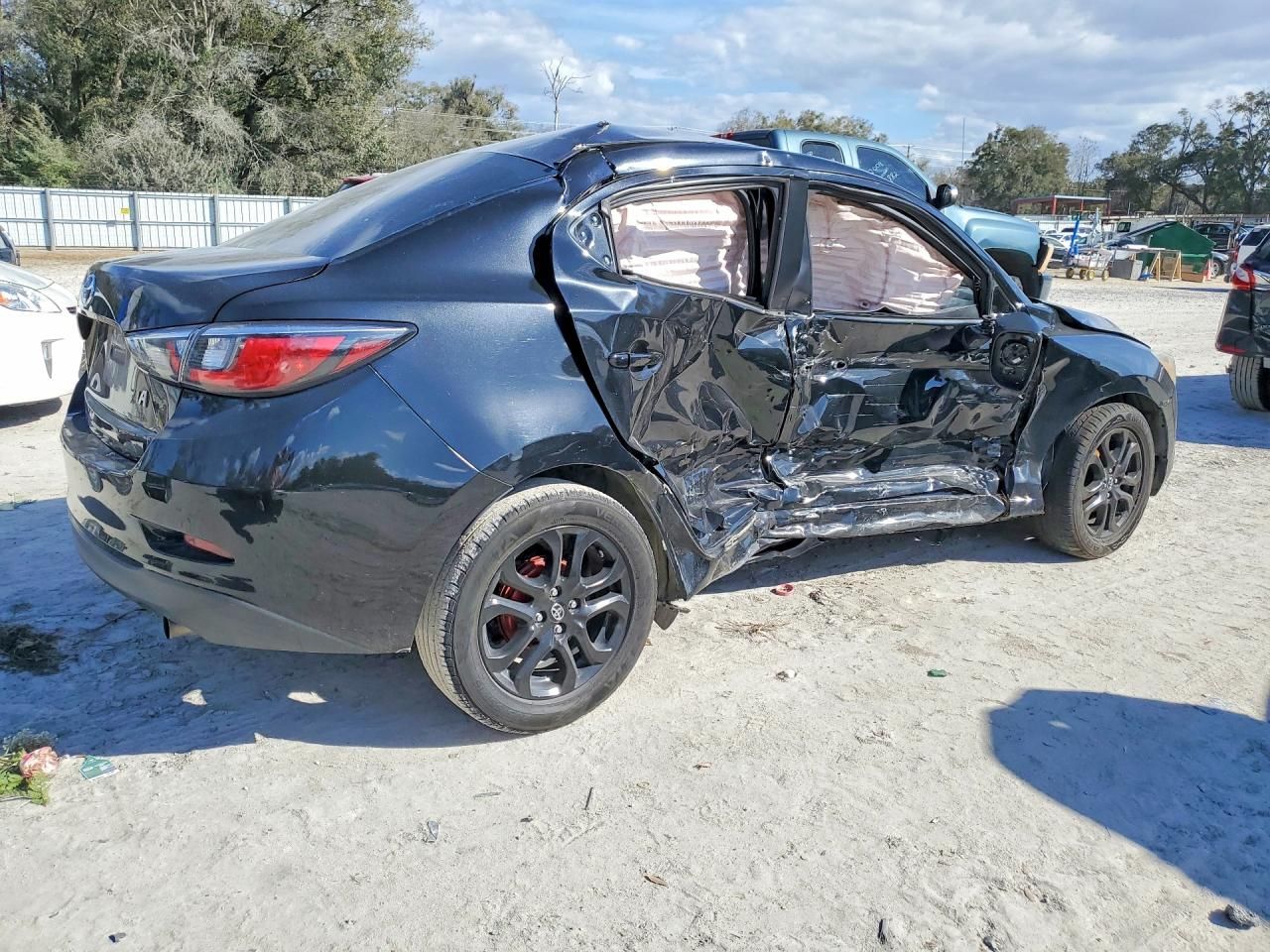 2017 Toyota Yaris ia