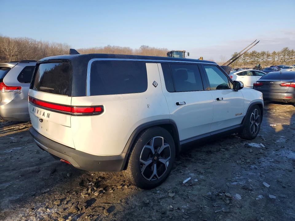 2023 Rivian R1S Adventure