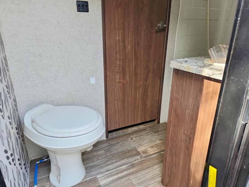 2017 Pioneer Eer Camper