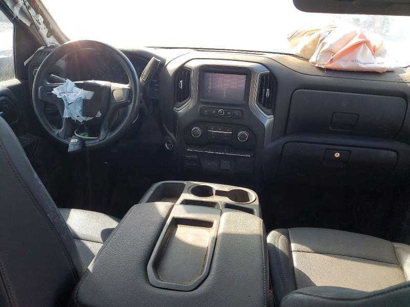 2024 Chevrolet Silverado Flatbed Truck