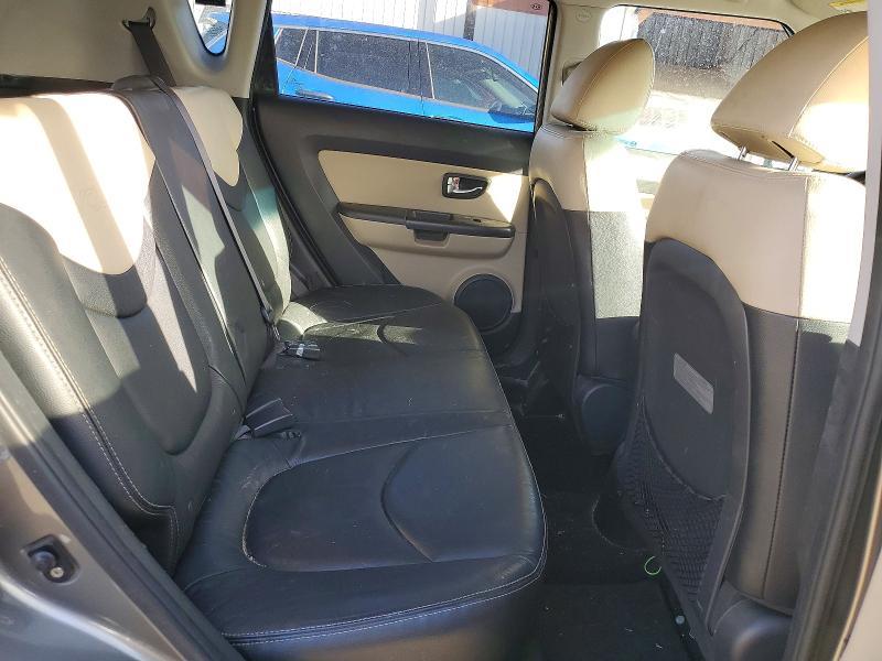 2013 KIA Soul +