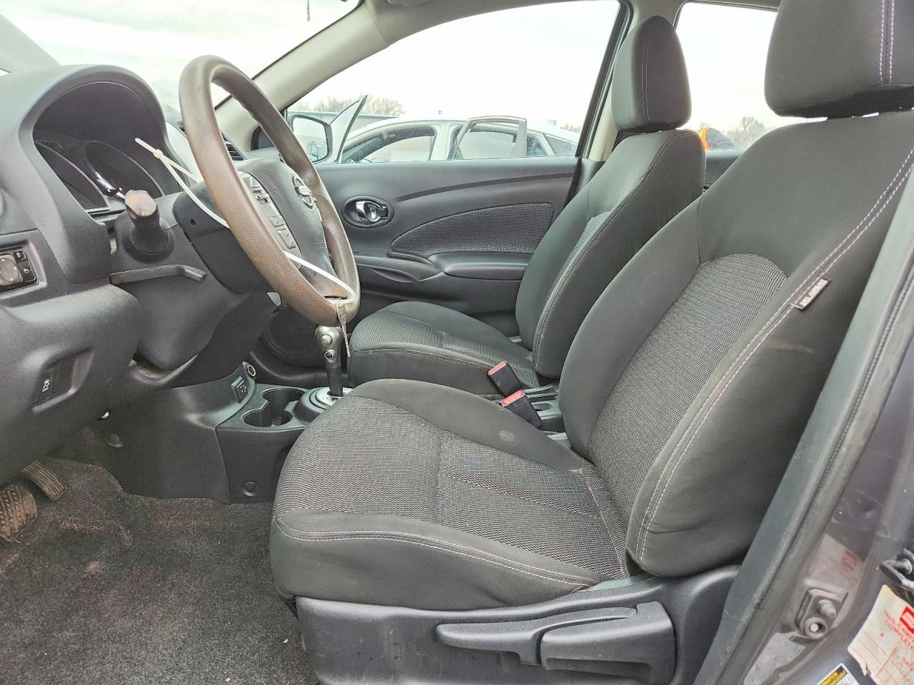 2018 Nissan Versa sv