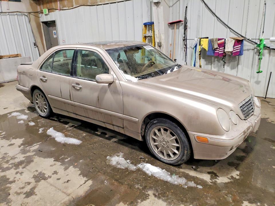 2000 Mercedes-Benz E 320 4matic