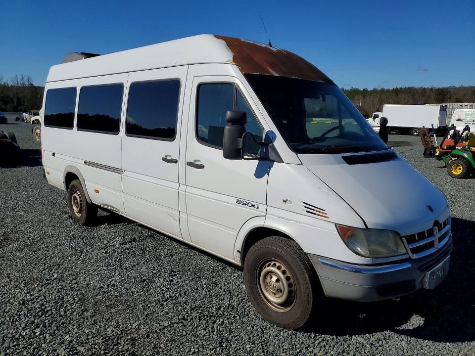 2004 Dogd Sprinter WAG