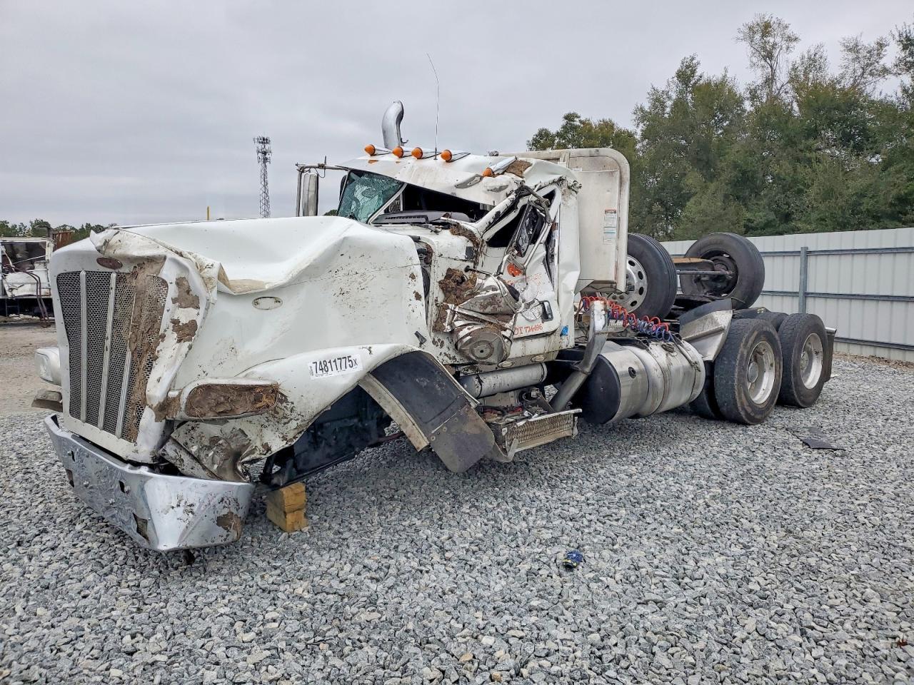 2021 Peterbilt 389 Semi Truck