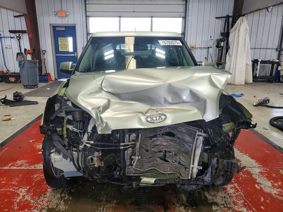 2010 KIA Soul +
