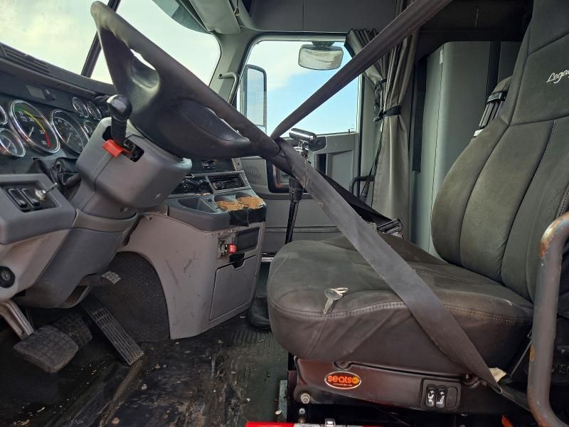 2016 Freightliner Convention Semi Truck