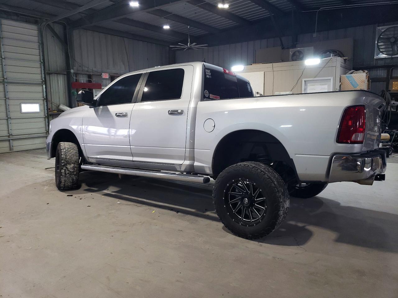 2016 Dodge Ram 1500 slt