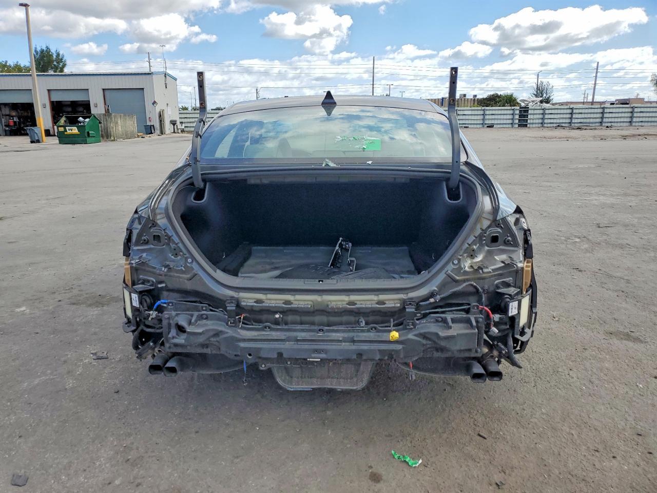 2023 Genesis G70 Base