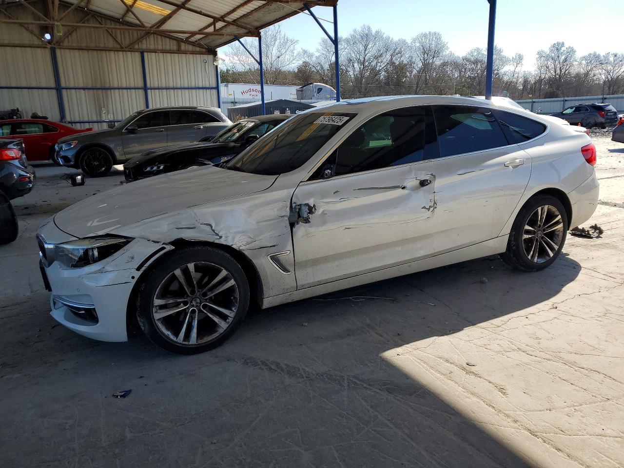 2017 BMW 330 Xigt