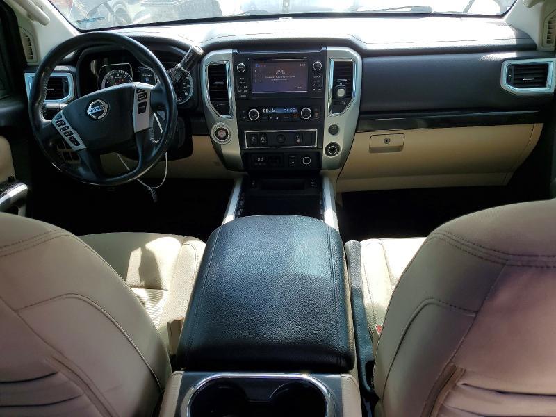 2017 Nissan Titan sv