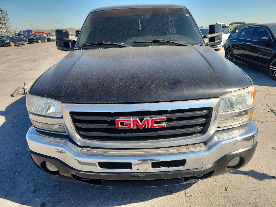 2005 GMC New Sierra C1500