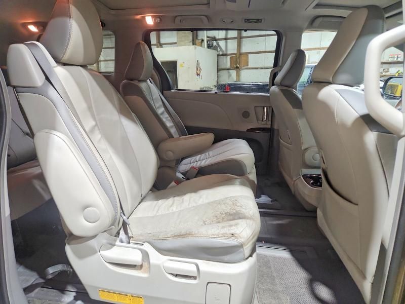 2014 Toyota Sienna xle