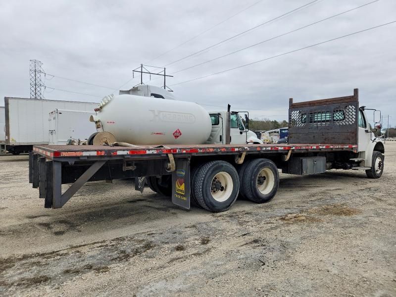 2017 Freightliner Business Class M2 Flatbed Truck