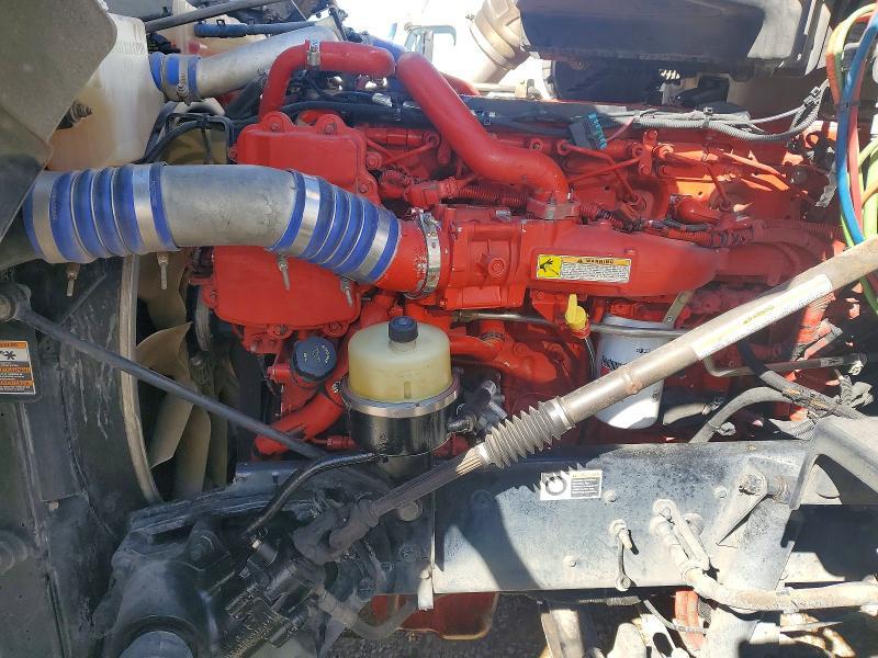 2016 Kenworth T680 Semi Truck