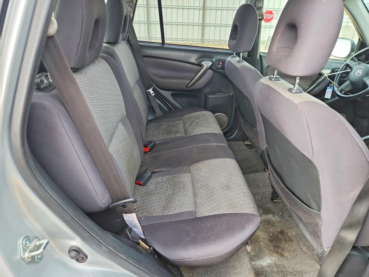 2005 Toyota Rav4 Base