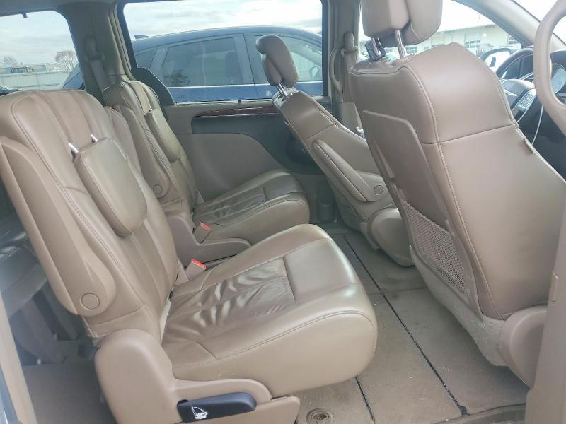 2012 Chrysler Town & Country Limited