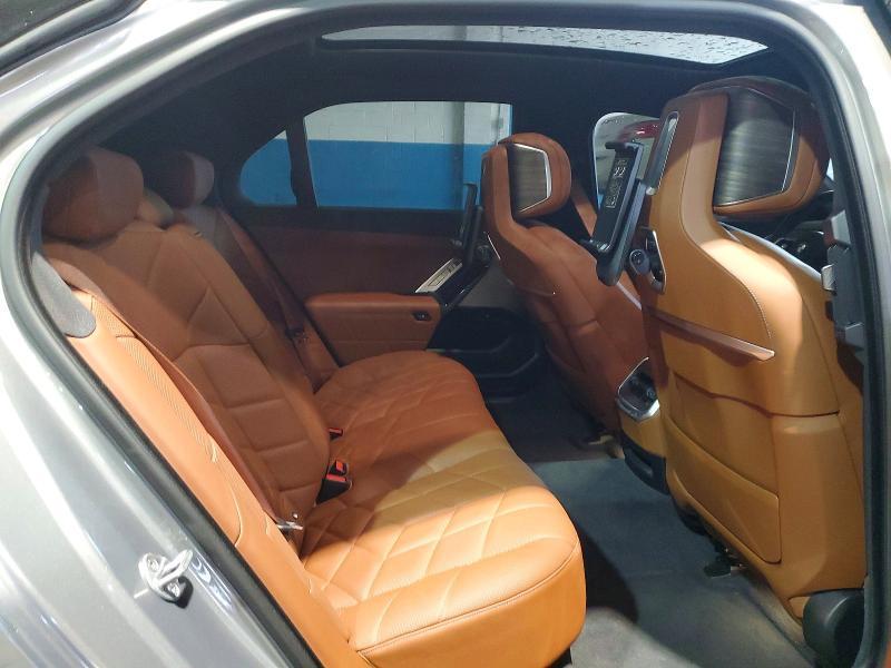 2023 BMW 760 xi