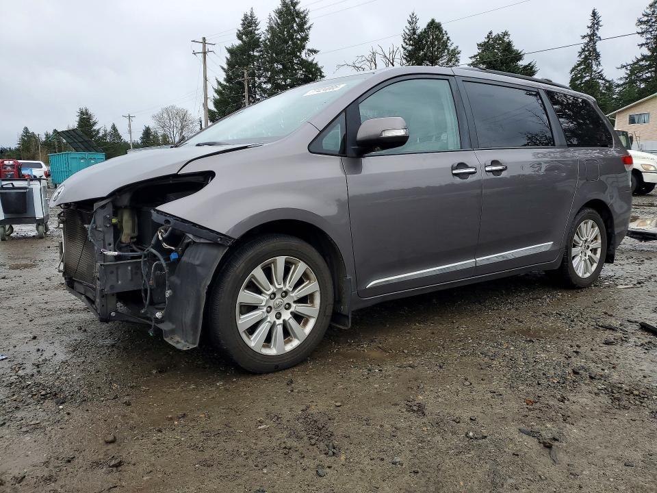 2014 Toyota Sienna Limited 7-passenger