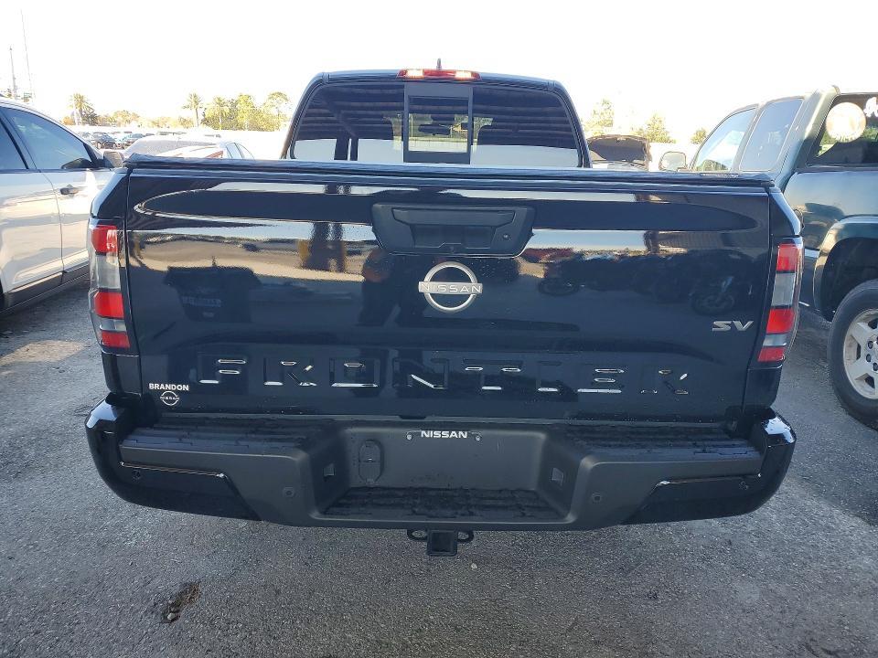 2022 Nissan Frontier sv