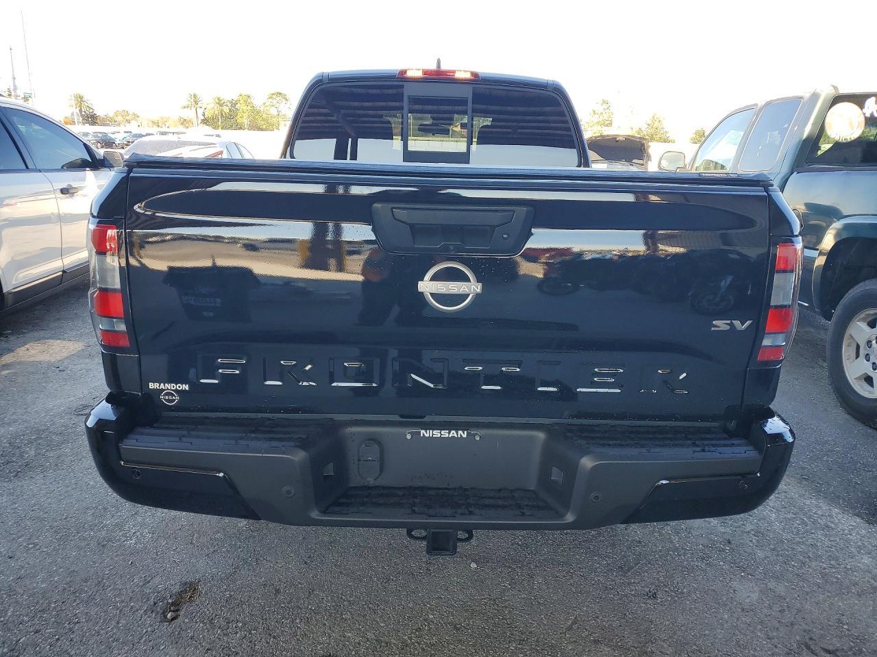 2022 Nissan Frontier sv