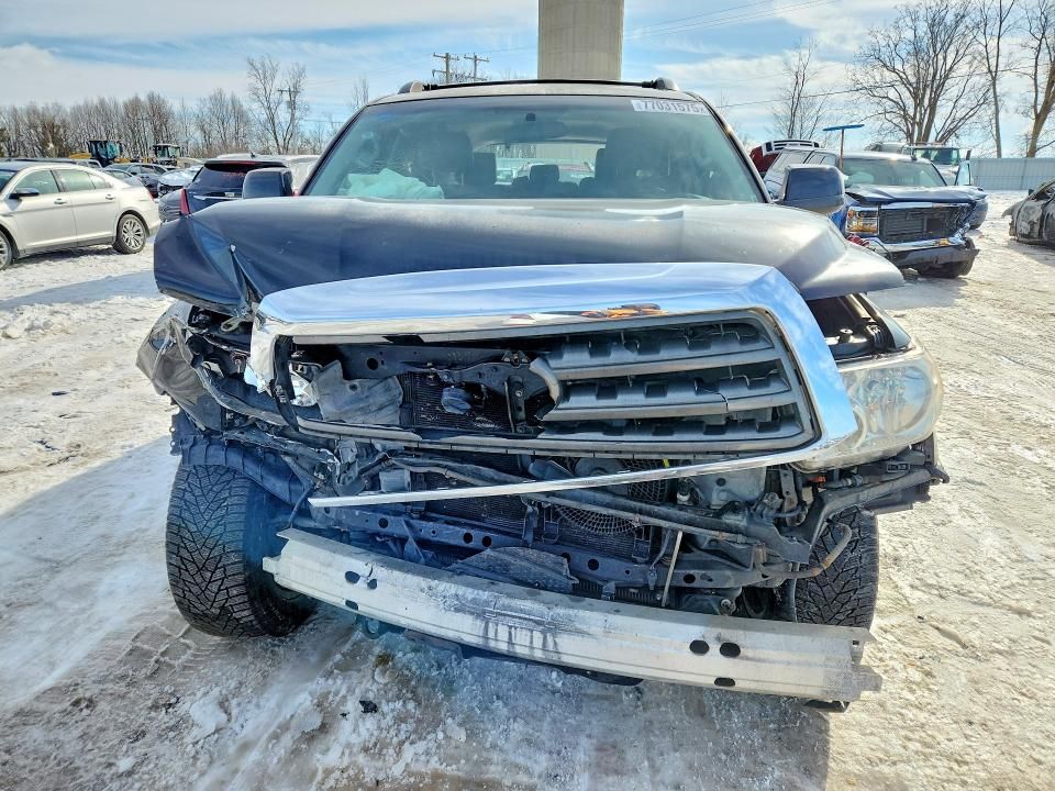 2013 Toyota Sequoia SR5