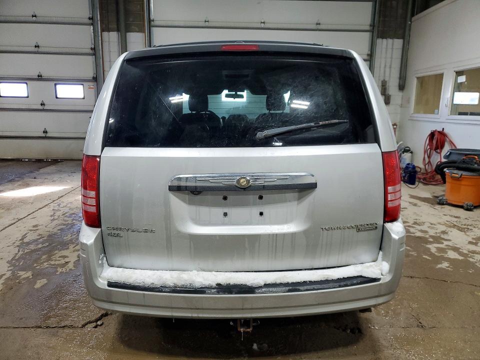 2010 Chrysler Town & Country Touring
