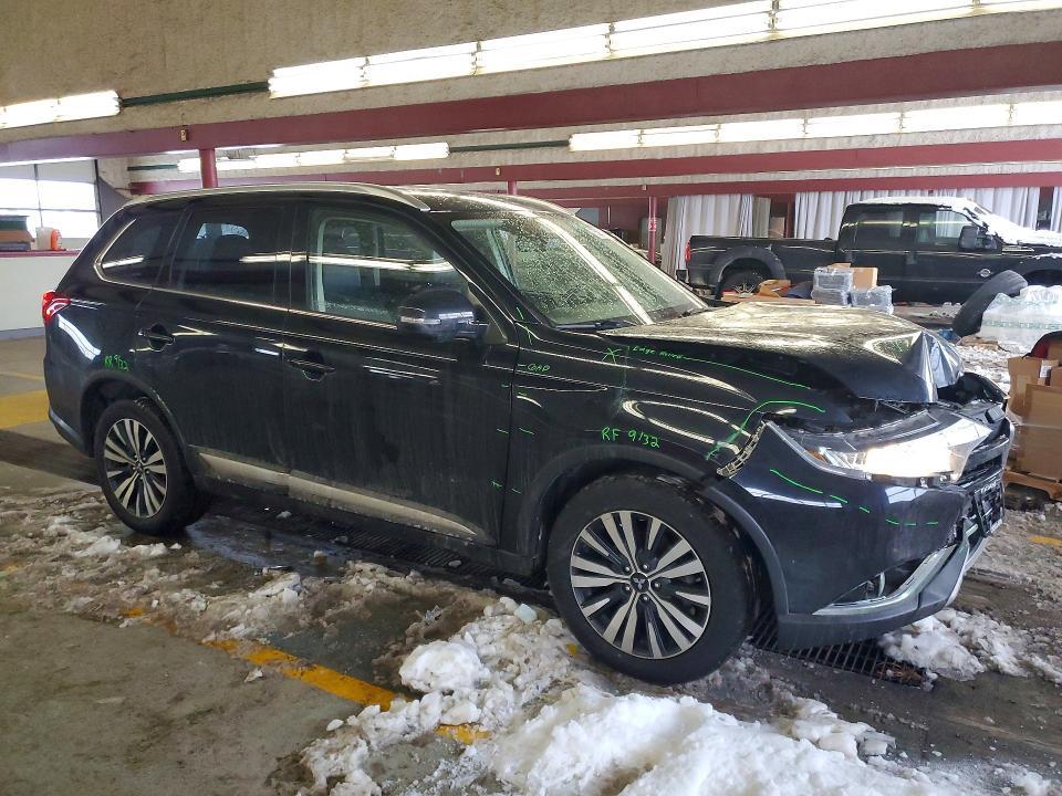 2020 Mitsubishi Outlander se