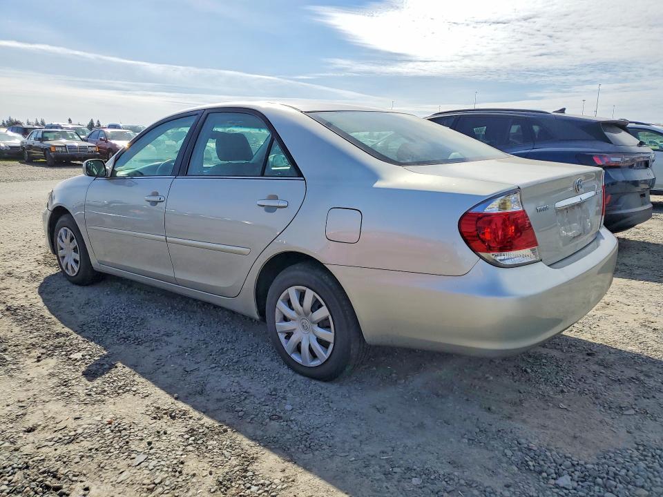 2005 Toyota Camry le