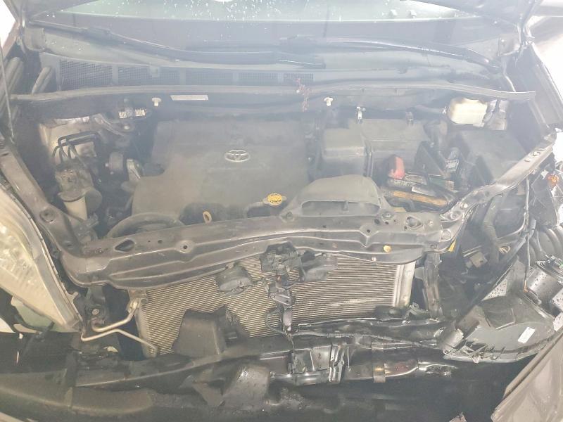 2015 Toyota Sienna xle Premium 8-passenger