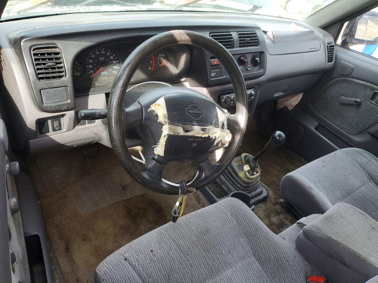 2000 Nissan Frontier XE
