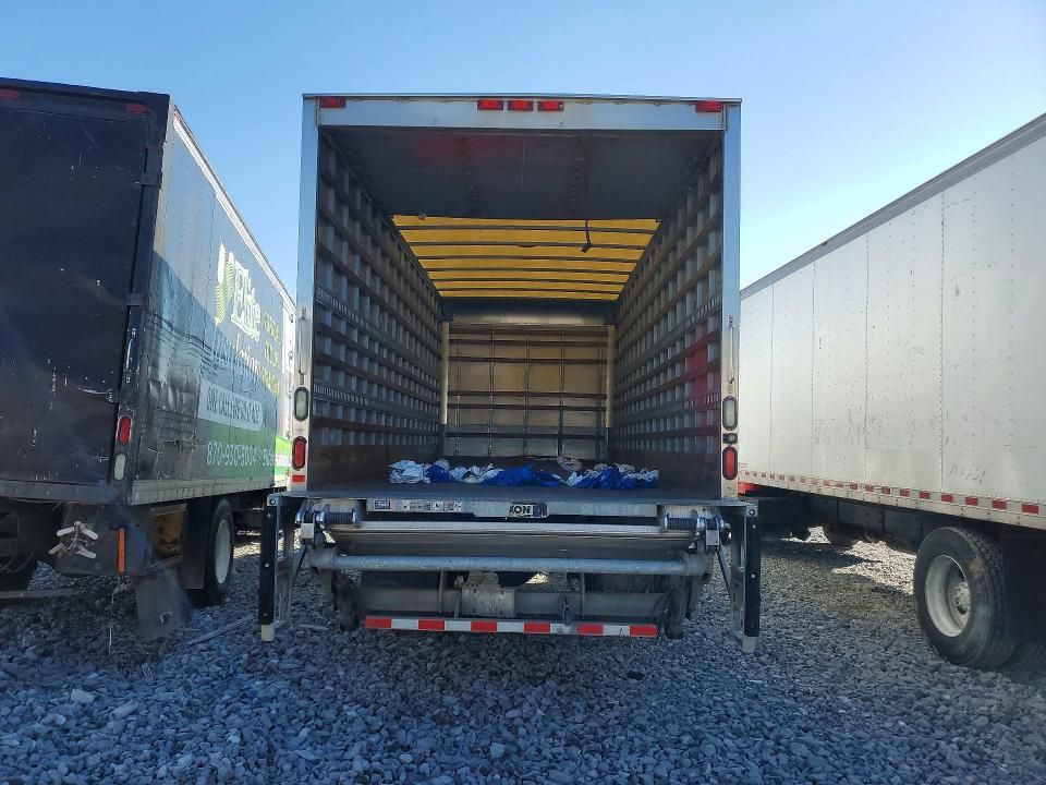 2015 Freightliner Business Class M2 box Truck