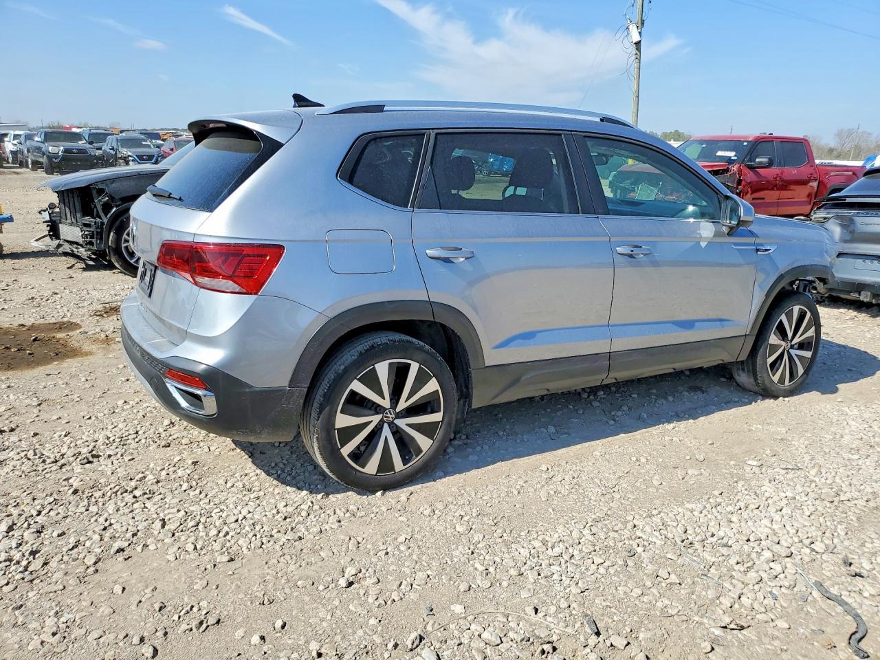 2024 Volkswagen Taos se